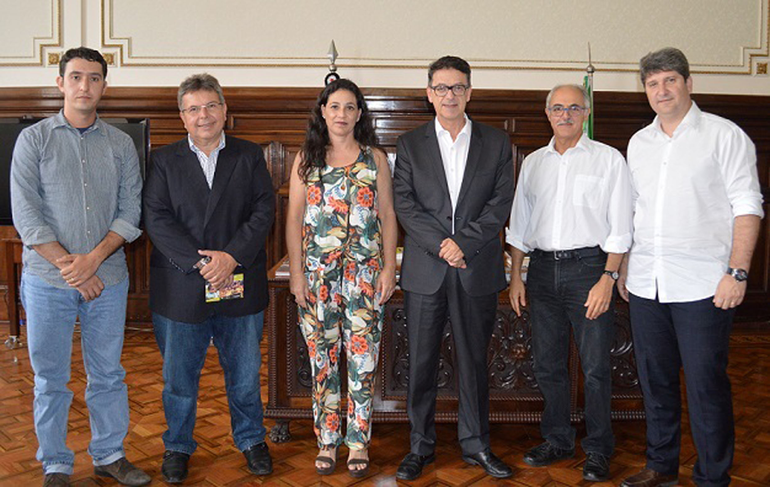 Equipamentos para museu e biblioteca de Votuporanga