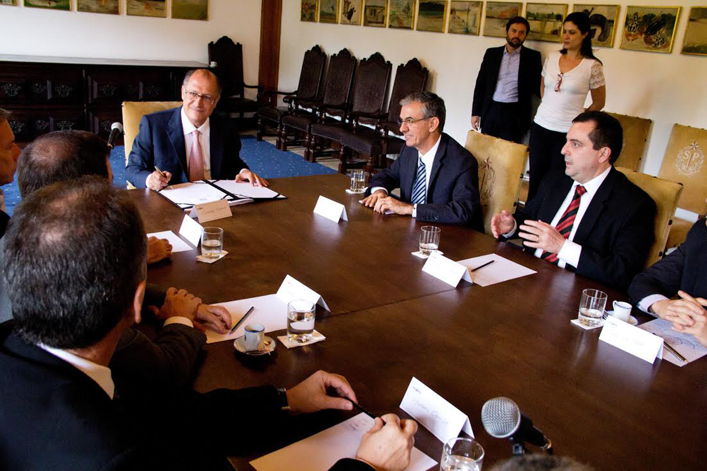 イルミナティカードBank Merger、Republicans（共和党員 Sancionado PL que simplifica abertura de cooperativas de crédito